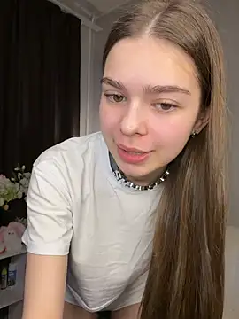 SkylineBliss online show from May 30, 2026, 4:19 am