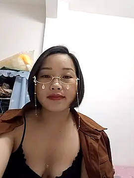   BingBing   online show from February 28, 2026, 9:03 pm