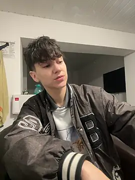 ravenryx online show from February 4, 2026, 3:40 pm