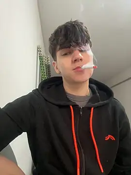 ravenryx online show from March 25, 2026, 3:22 pm