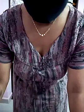 Ammu14399 online show from April 28, 2026, 1:37 pm