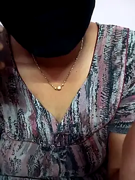 Ammu14399 online show from June 18, 2026, 12:43 pm