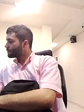 Snapshot of AndyKnoxx chatting on February 25, 2026, 7:58 pm AndyKnoxx online show from February 25, 2026, 7:58 pm