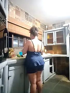 Snapshot of ThiqueAssKitty chatting on February 6, 2026, 6:15 pm ThiqueAssKitty online show from February 6, 2026, 6:15 pm