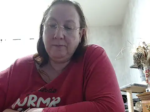 xmyriamx online show from March 17, 2026, 8:34 pm