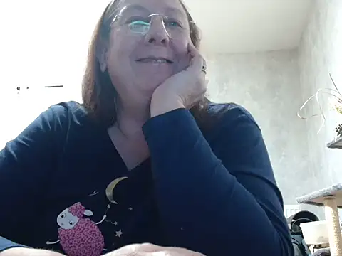 xmyriamx online show from February 17, 2026, 8:17 pm