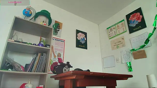 Jessica Beltrann online show from March 10, 2026, 8:13 pm