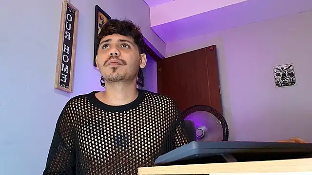 Snapshot of cum_park1 chatting on April 18, 2026, 4:48 am cum park1 online show from April 18, 2026, 4:48 am