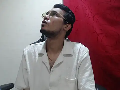 Calientes96 online show from February 25, 2026, 5:40 am