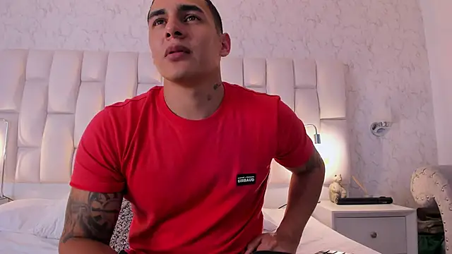 MassimoCo  online show from February 28, 2026, 11:04 pm