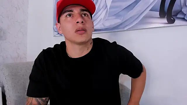 MassimoCo  online show from February 17, 2026, 10:51 pm