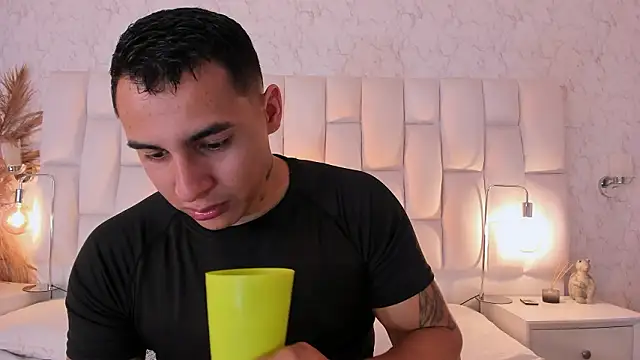 MassimoCo  online show from March 26, 2026, 11:46 pm