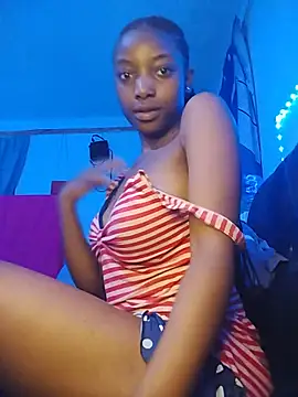 Snapshot of smily_sophia chatting on May 29, 2026, 7:42 pm smily sophia online show from May 29, 2026, 7:42 pm