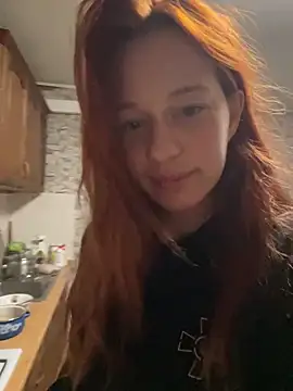 Lily Viola online show from February 15, 2026, 6:03 am