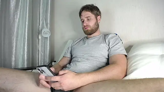 Snapshot of LorenzoLux chatting on September 24, 2025, 5:52 pm LorenzoLux online show from September 24, 2025, 5:52 pm