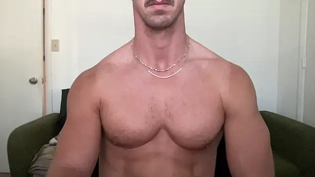 runfasterxoxo online show from April 7, 2026, 12:51 pm