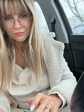 NaughtyNinky online show from February 5, 2026, 12:56 pm