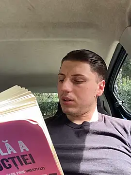 allee2206 online show from March 31, 2026, 9:55 am