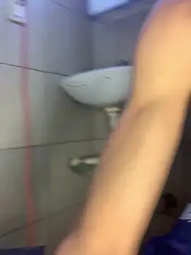 alexx 23cm online show from April 13, 2026, 3:43 am