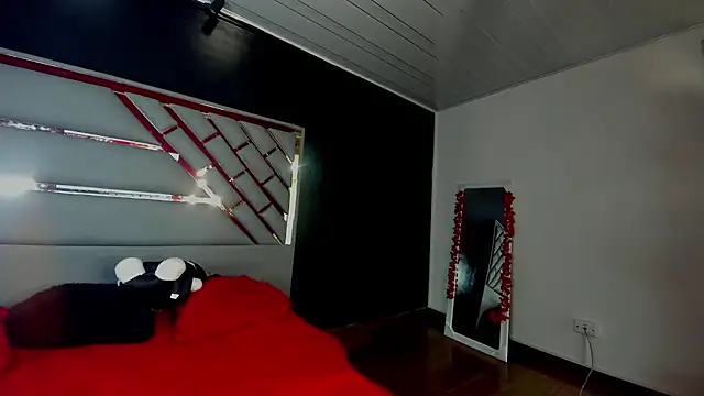 Clarita Hill online show from March 20, 2026, 9:16 pm