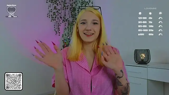 miaumiau Mia online show from April 13, 2026, 7:07 pm