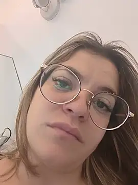 gisequeen online show from June 10, 2026, 6:42 pm