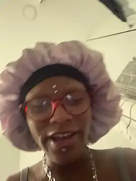 xouniq online show from January 14, 2026, 8:51 am