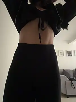 Snapshot of TaylorrHill chatting on March 3, 2026, 6:04 pm TaylorrHill online show from March 3, 2026, 6:04 pm