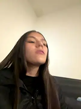 TaylorrHill online show from January 9, 2026, 1:34 am