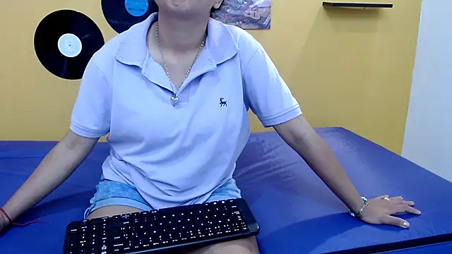 marcelasweet457 online show from March 20, 2026, 1:34 pm