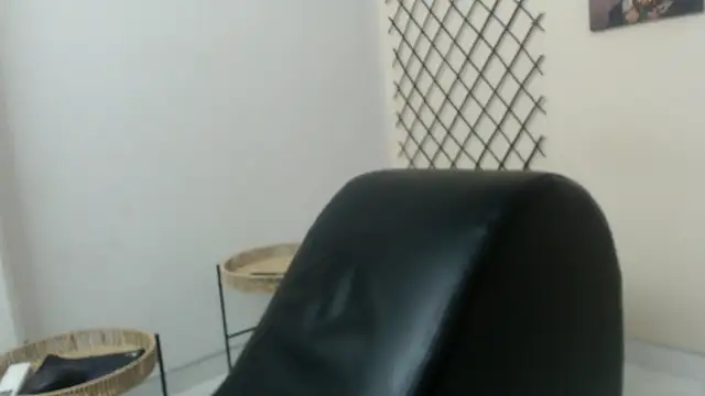 marcelasweet457 online show from May 18, 2026, 4:07 am