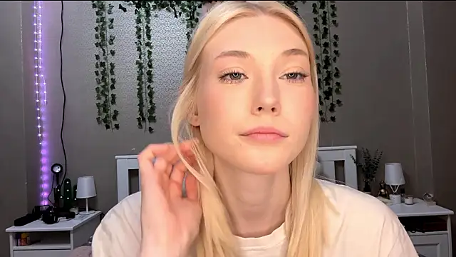 LlsabethHaze online show from January 15, 2026, 3:37 pm