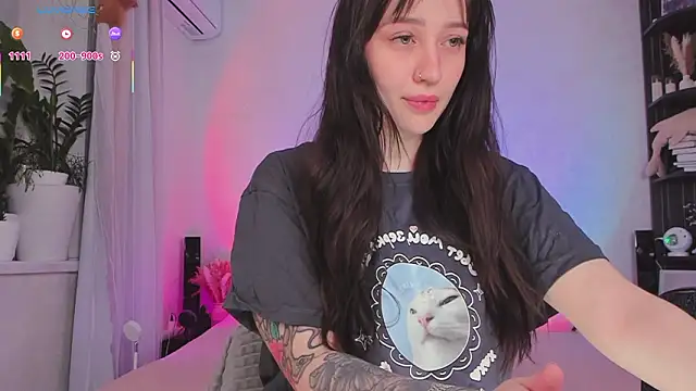 softnoire online show from March 28, 2026, 2:18 pm