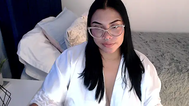 isabelateran online show from March 17, 2026, 6:22 pm