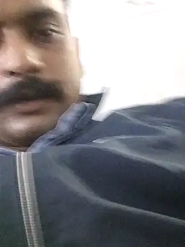 Snapshot of your_hot_dady chatting on March 2, 2026, 7:32 pm your hot dady online show from March 2, 2026, 7:32 pm