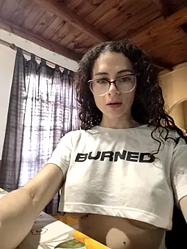 Nanucurlyxx online show from March 30, 2026, 7:15 pm