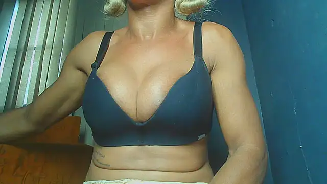 paolla23cm brasil online show from July 25, 2026, 4:13 pm