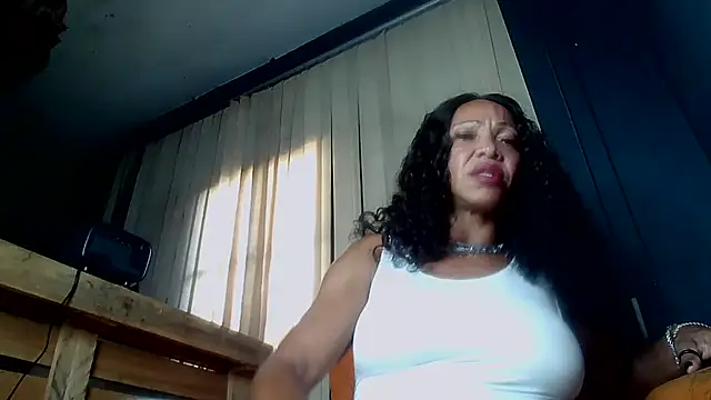 paolla23cm brasil online show from April 14, 2026, 5:51 pm