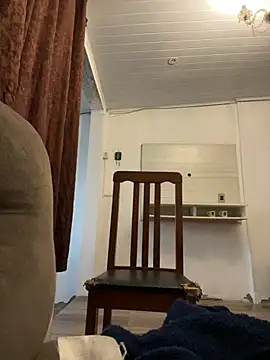 cdzinhahanna online show from February 8, 2026, 10:07 pm