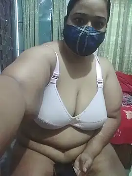 Snapshot of momo_loves chatting on March 1, 2026, 2:55 am momo loves online show from March 1, 2026, 2:55 am