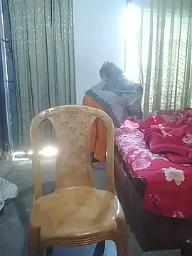 Snapshot of momo_loves chatting on February 8, 2026, 6:00 am momo loves online show from February 8, 2026, 6:00 am