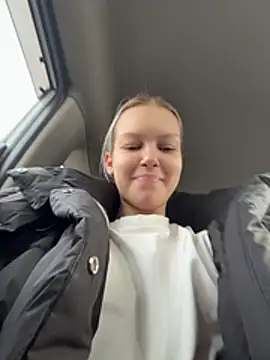 AshleyMur online show from March 13, 2026, 5:45 am