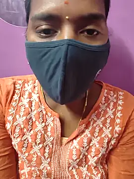 Tamil Hot Divya online show from March 3, 2026, 8:43 am