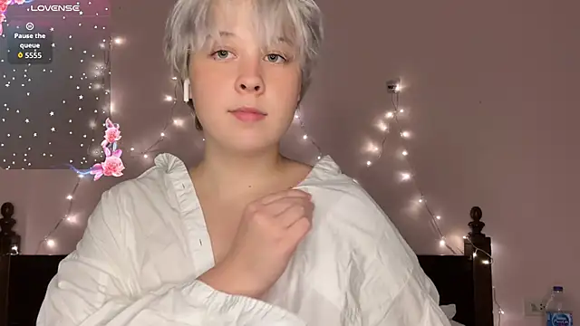 EvaSuunny online show from January 15, 2026, 4:21 pm