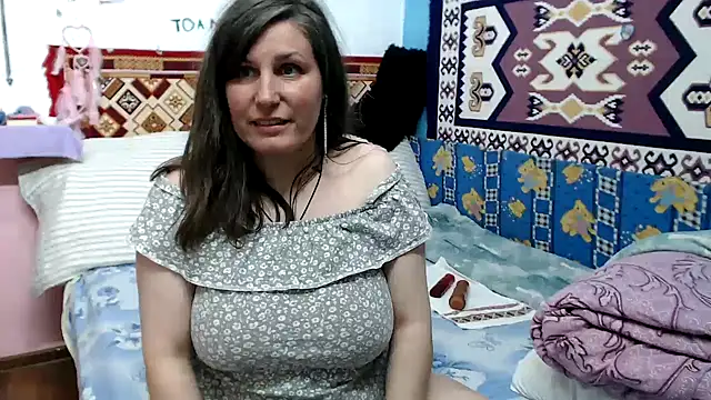 Snapshot of Adelinemilf chatting on May 4, 2026, 11:57 am Adelinemilf online show from May 4, 2026, 11:57 am