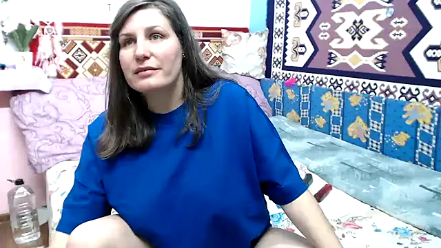 Adelinemilf online show from March 5, 2026, 11:51 am