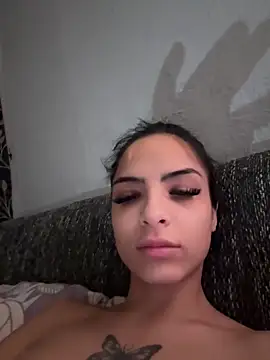 Snapshot of Evelin199 chatting on May 13, 2026, 6:53 am Evelin199 online show from May 13, 2026, 6:53 am