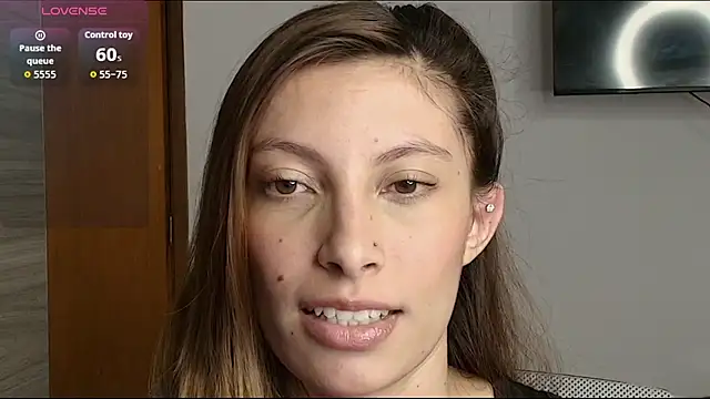 Sweet moon v  online show from April 10, 2026, 10:39 pm