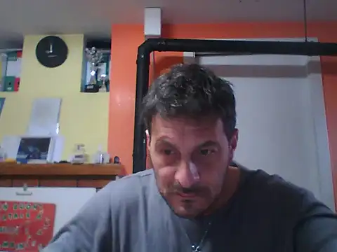 Snapshot of colosone chatting on February 25, 2025, 8:03 am colosone online show from February 25, 2025, 8:03 am