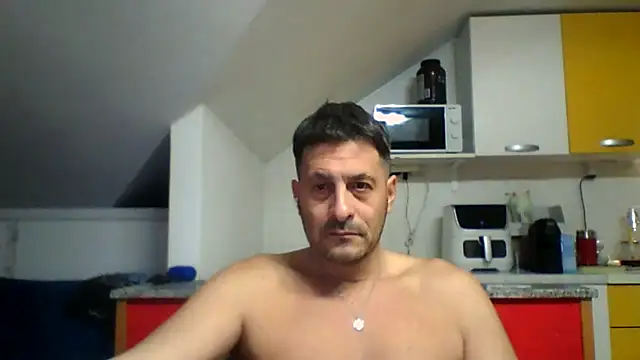 Snapshot of colosone chatting on November 19, 2025, 7:30 am colosone online show from November 19, 2025, 7:30 am